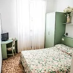 West End Отель Алассио