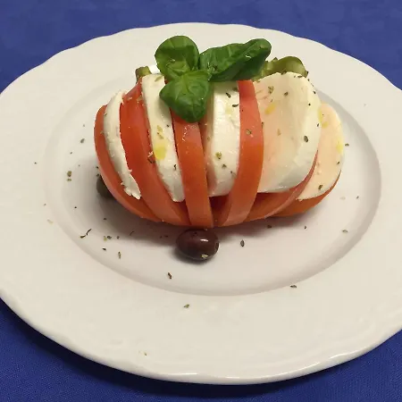 ホテル West End 3*