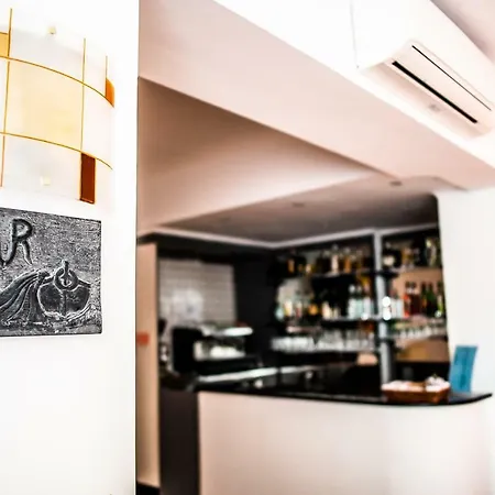 ホテル West End アラッシオ