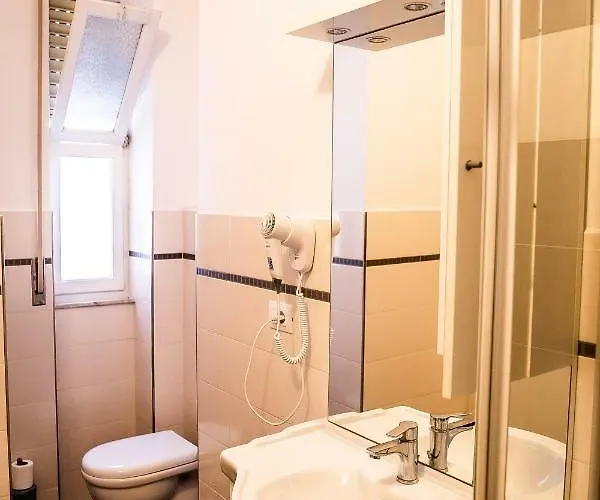 West End Алассио