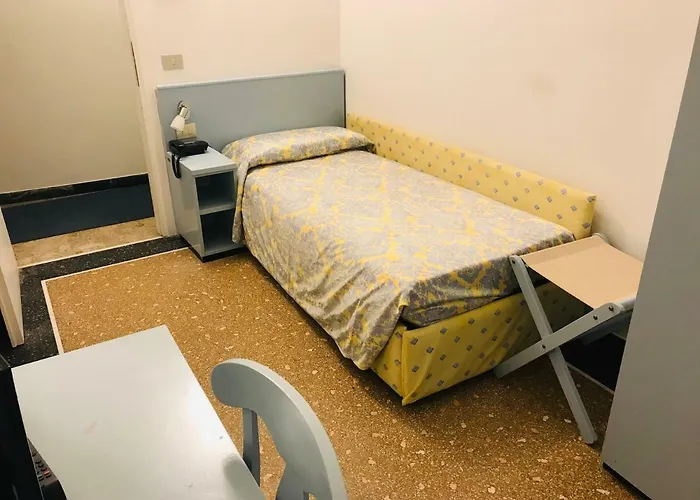 West End מלון 3*