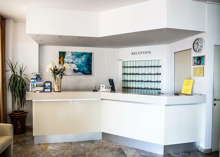 מלון West End 3*